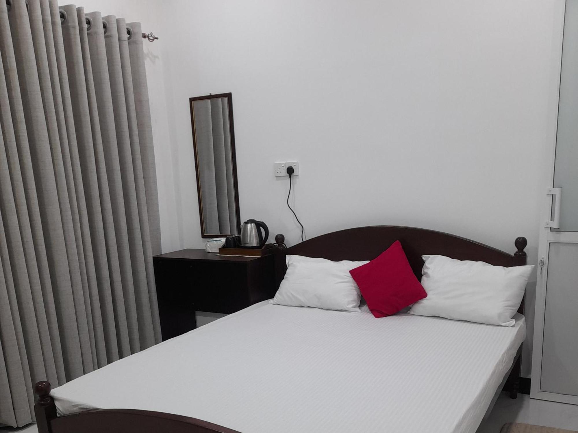 Hotel Ella Thenulya Extérieur photo